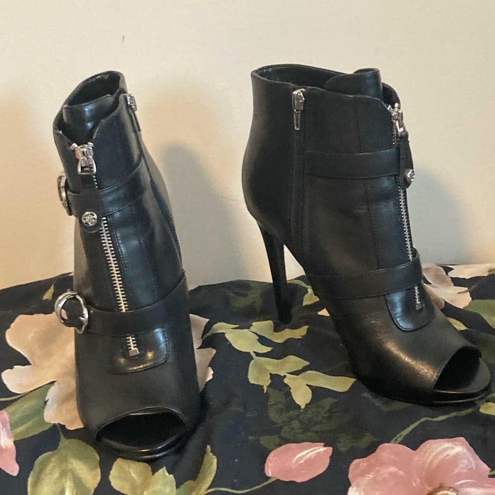 Guess ankle boots